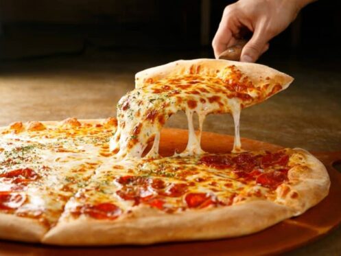 restaurants-in-little-canada-pizza-e1667927101505
