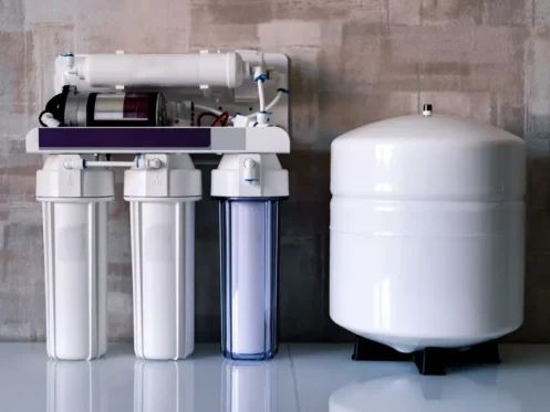 Reverse osmosis water purification system on the floor